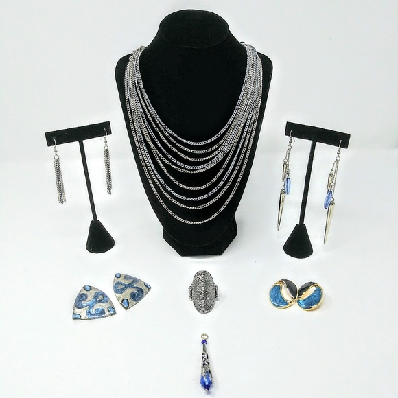 7 Piece Silver and Blue Toned Ensemble - Picture 1 of 4